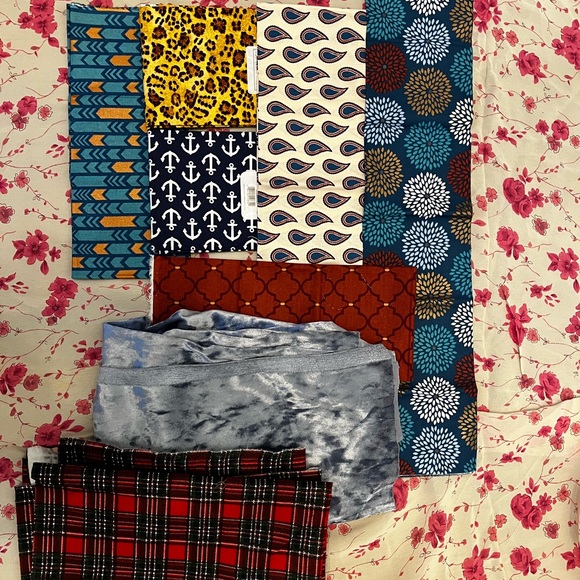 3 for $12 HANDMADE scrunchies ♥️💙🤍🧡🎀💚 - Picture 4 of 4